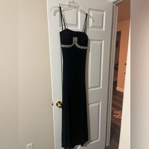 Brand new, stunning dress